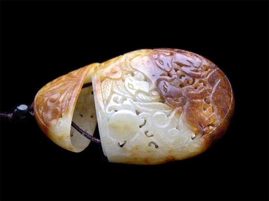 白玉籽料挂件 三羊开泰香囊