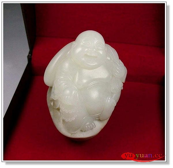 羊脂白玉籽料 布袋佛
