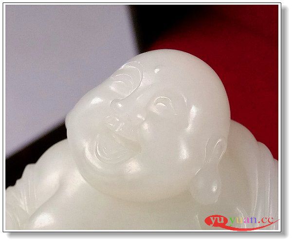 羊脂白玉籽料 布袋佛