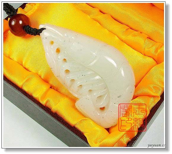 白玉籽料 点墨虾把件