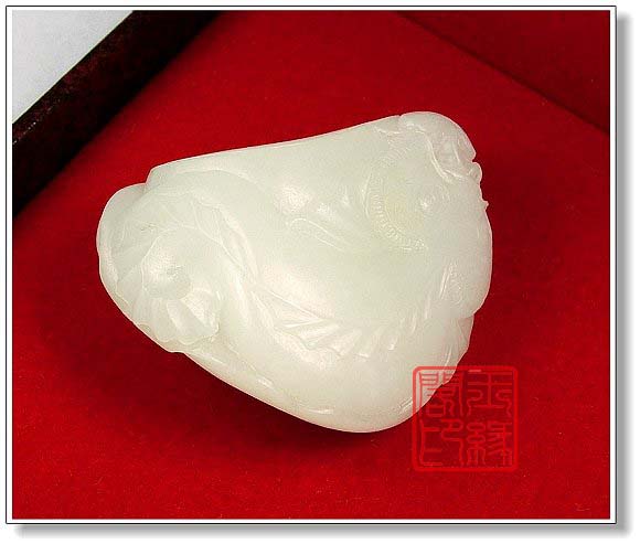 羊脂白玉籽料 连年有余