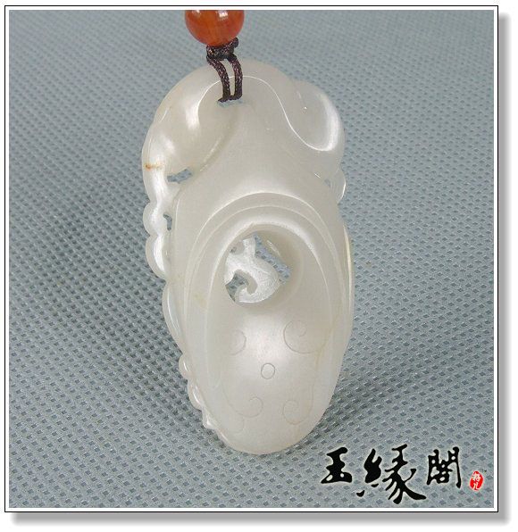 白玉籽料  龙凤鸡心佩