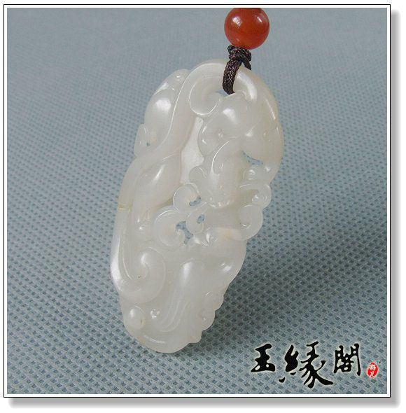 白玉籽料  龙凤鸡心佩