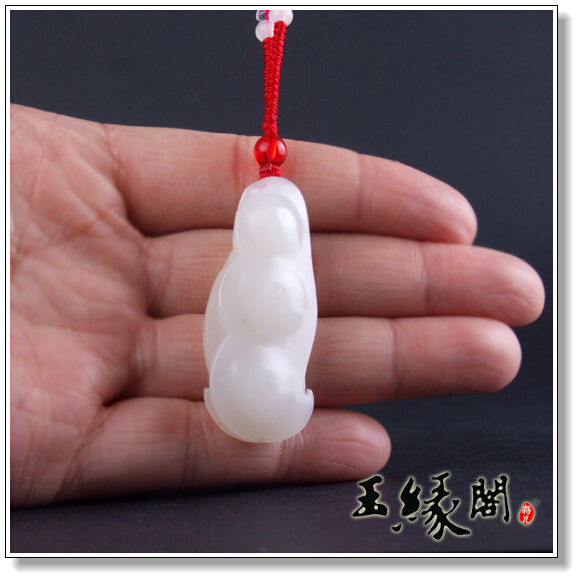 羊脂白玉籽料挂件 豆蔻年华
