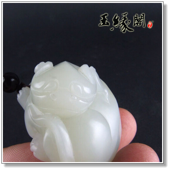 白玉籽料挂件 貔貅