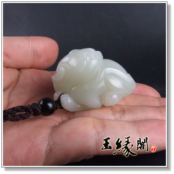 白玉籽料挂件 貔貅