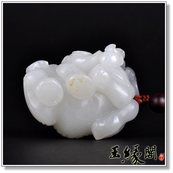 羊脂白玉籽料把件 封侯拜相