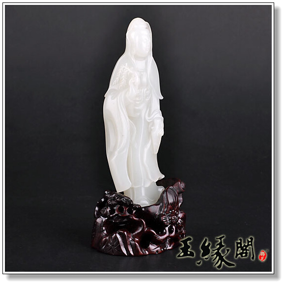 羊脂玉籽料摆件 观音菩萨