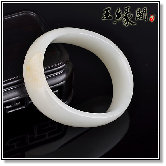 白玉籽料贵妃镯57.5mm