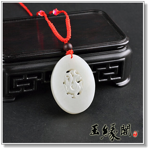 白玉籽料挂件 仿古龙璧