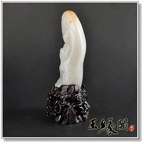 黄皮白玉籽料摆件 媚娘戏猫
