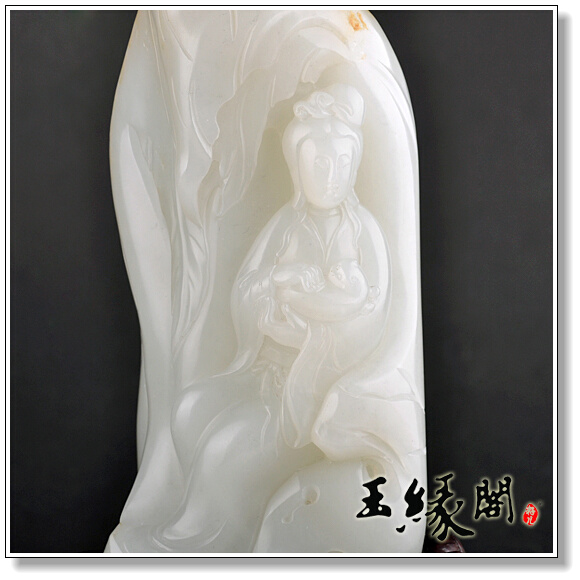 黄皮白玉籽料摆件 媚娘戏猫