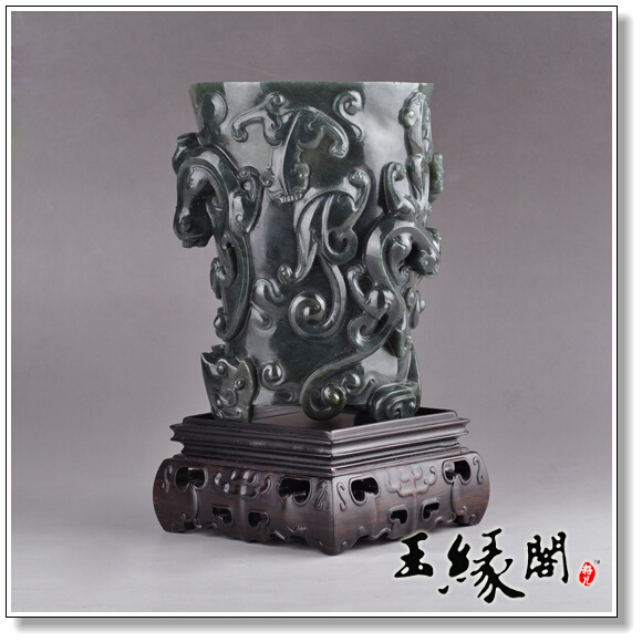 青玉仿古摆件 螭龙花插