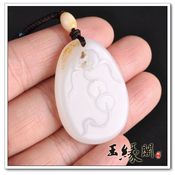 羊脂玉籽料挂件 福在眼前