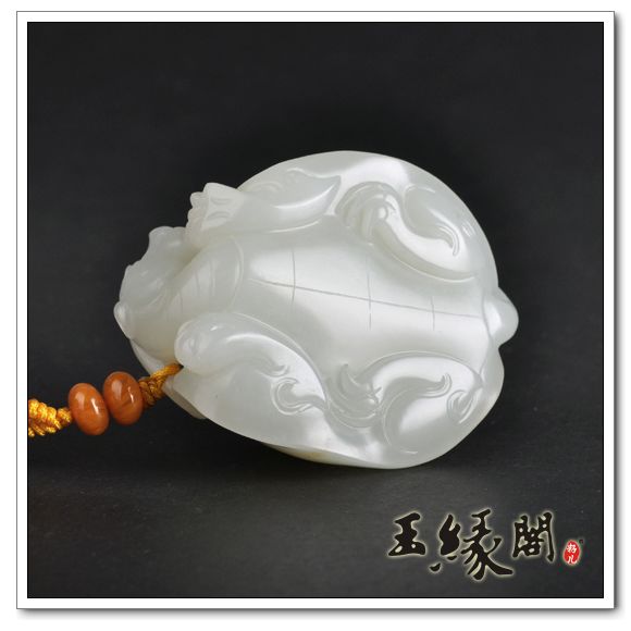 白玉籽料把件 独占鳌头