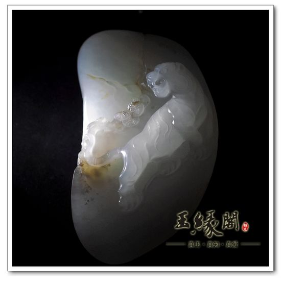 羊脂玉籽料把件 虎虎生威
