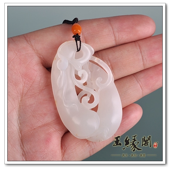 羊脂玉籽料挂件 豆荚