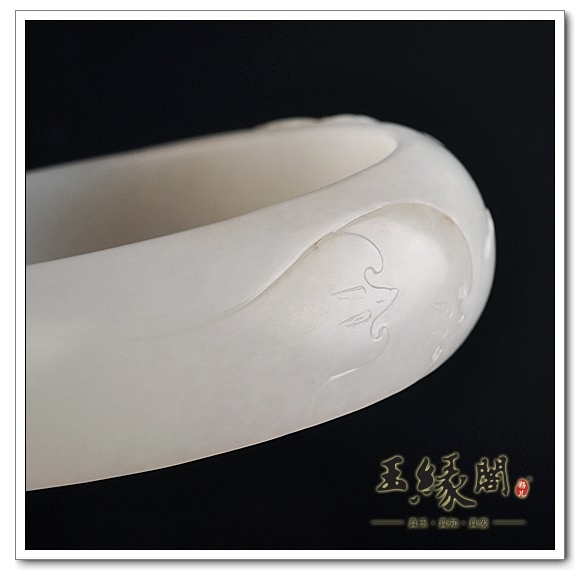白玉籽料富贵牡丹手镯59mm