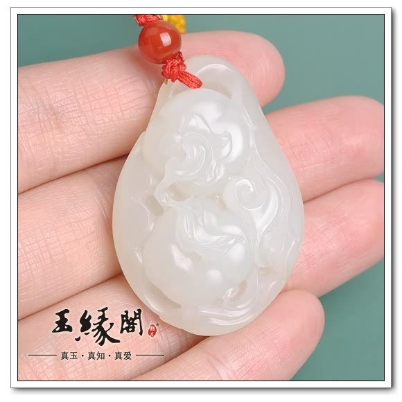 羊脂玉籽料挂件 事事如意
