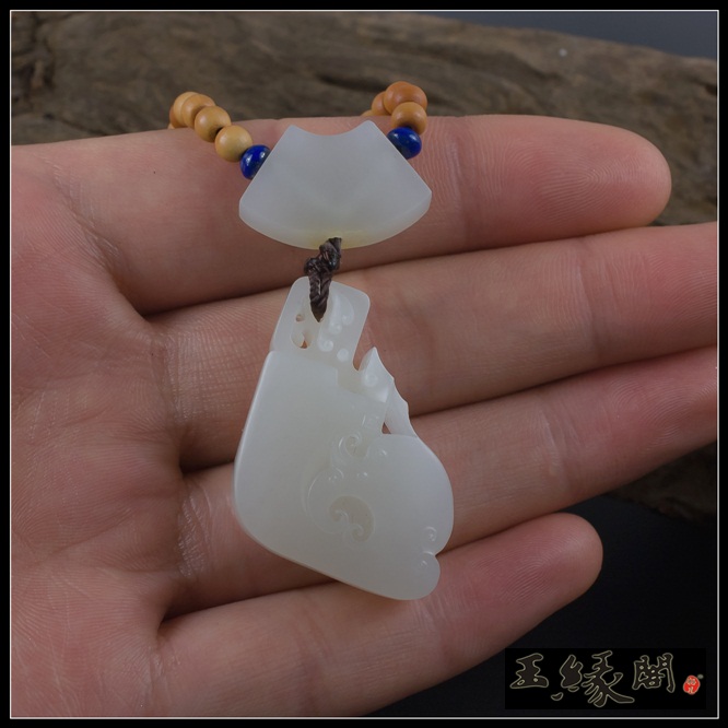 羊脂玉籽料莲风如意
