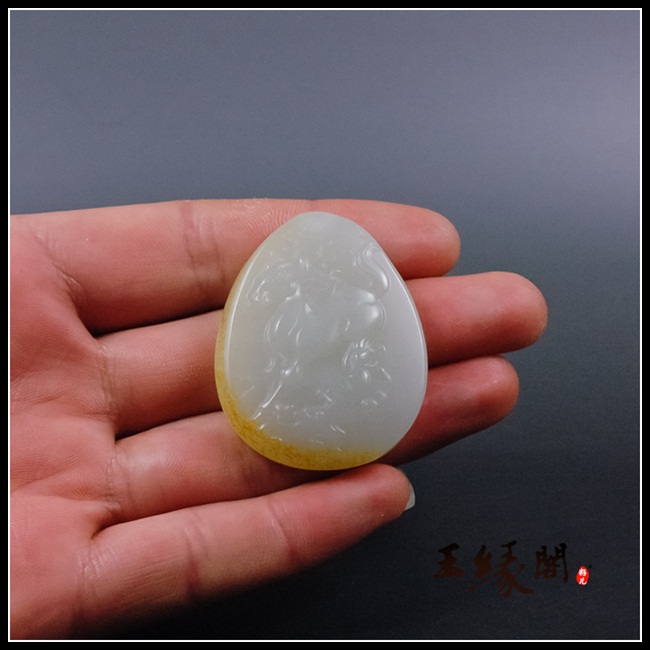 白玉籽料挂件 马牌