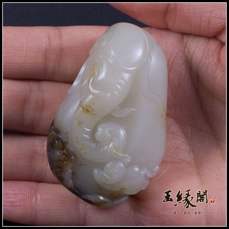 褐皮籽料把件 封侯拜相