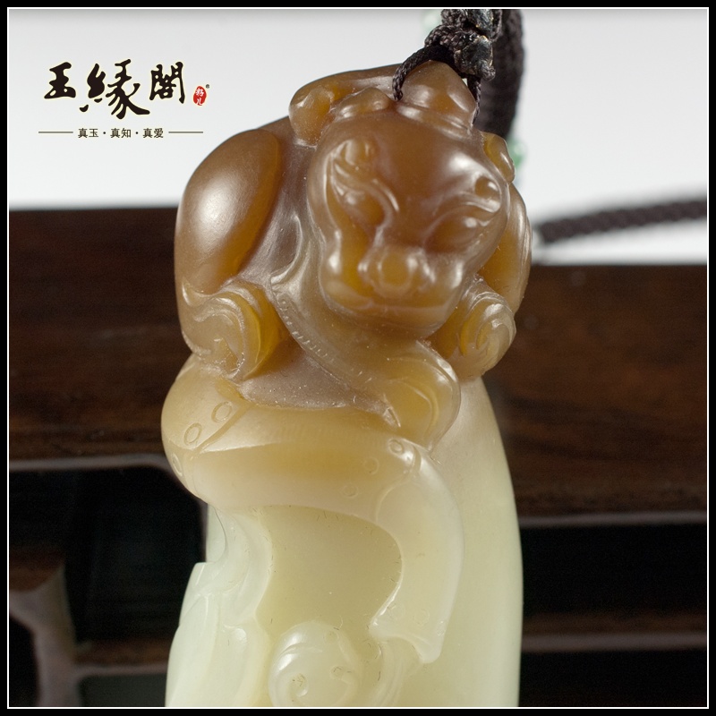 糖白玉把件 祝寿