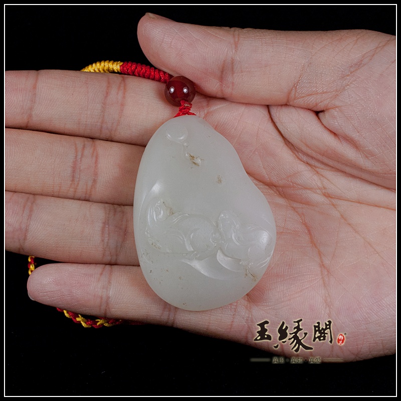 羊脂玉籽料挂件 玉兔拜月