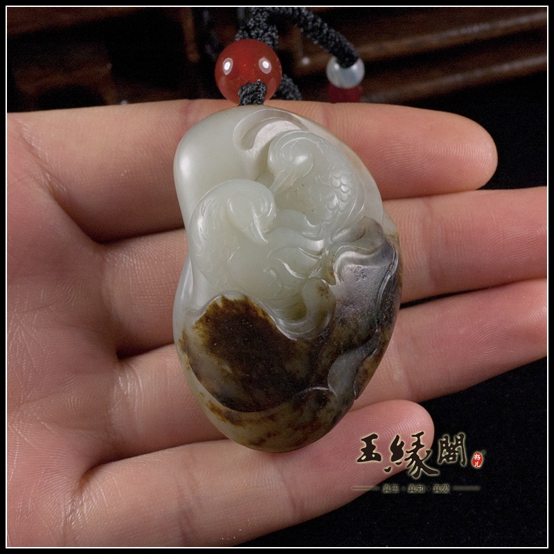褐皮籽料挂件 恩爱