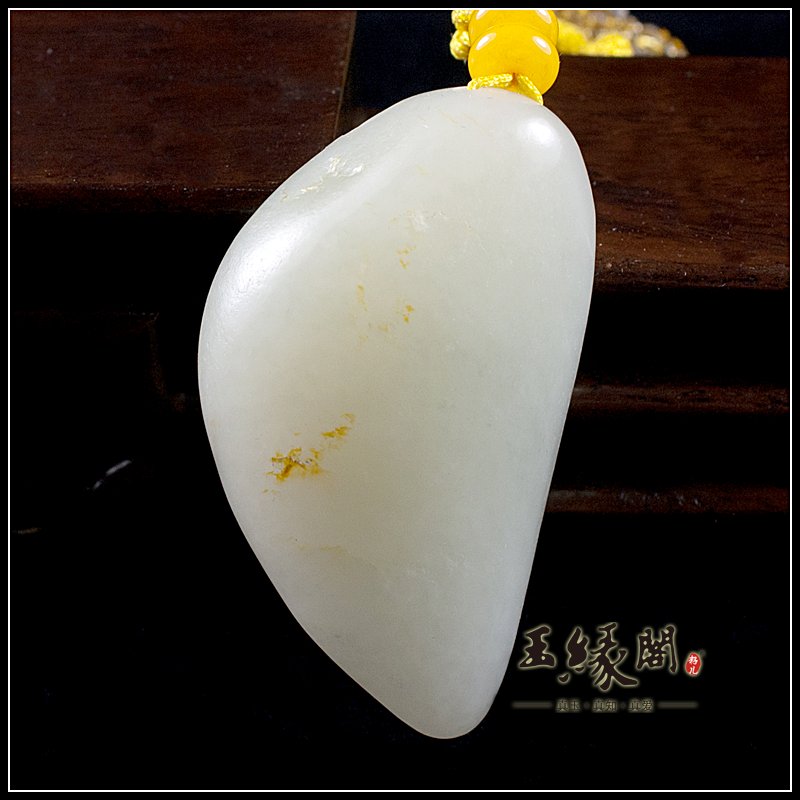 白玉籽料把件 仿古龙