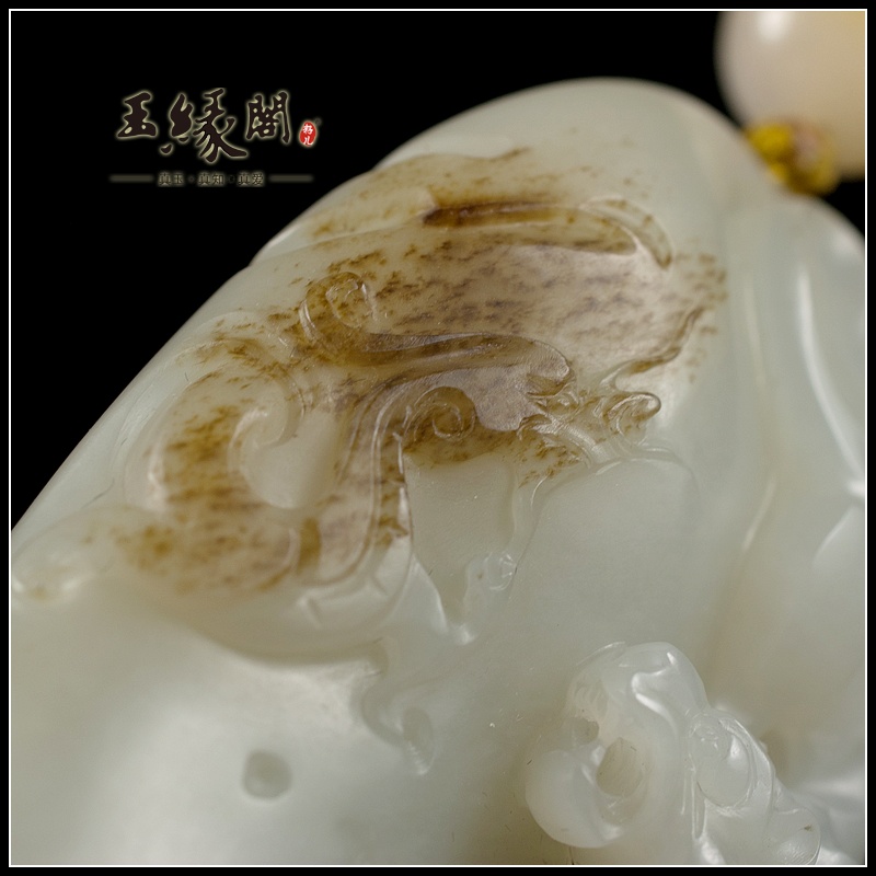褐皮籽料把件 卧虎藏龙