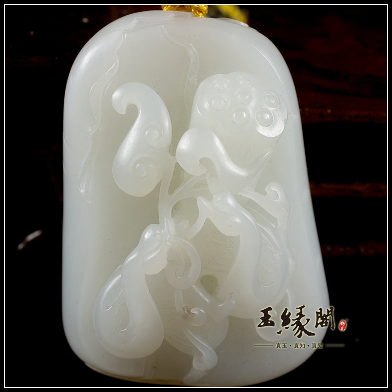 羊脂玉籽料把件 恩爱