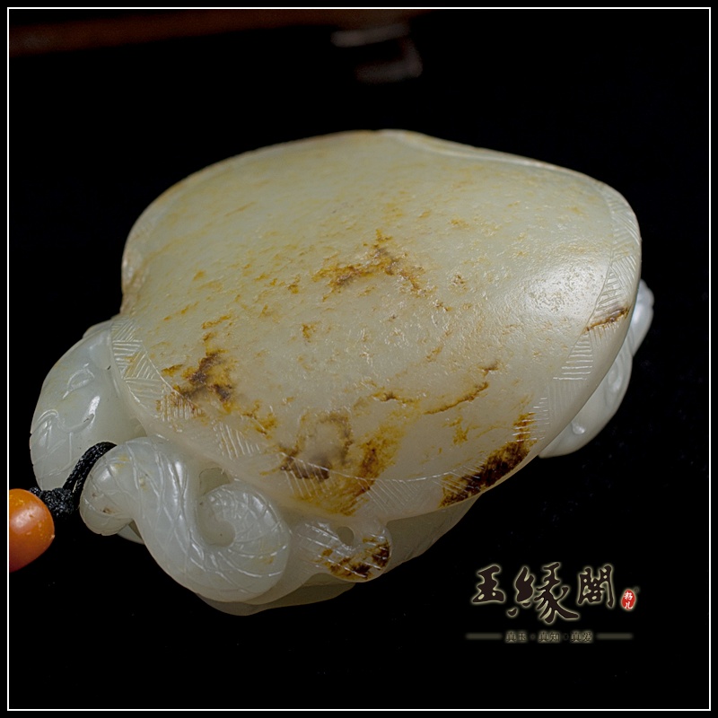 黄皮籽料把件 龙龟