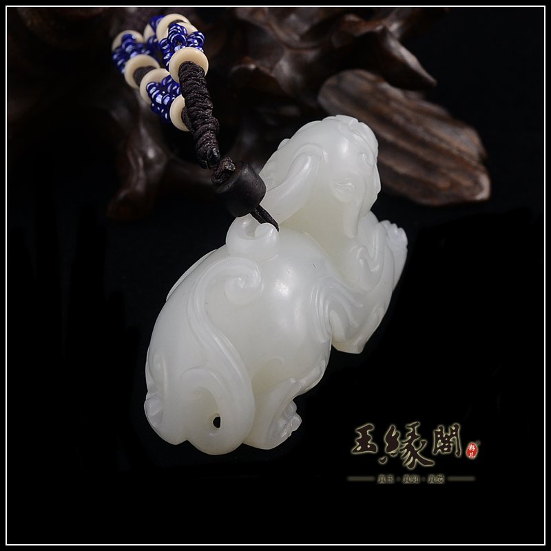 羊脂玉籽料把件 貔貅