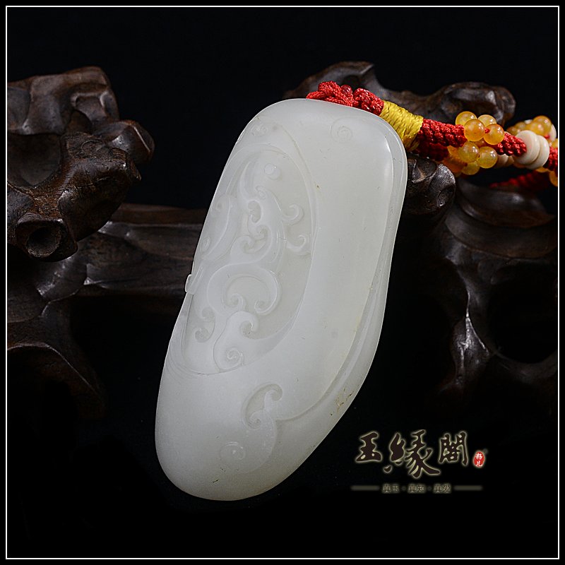 羊脂玉籽料把件 必定成龙