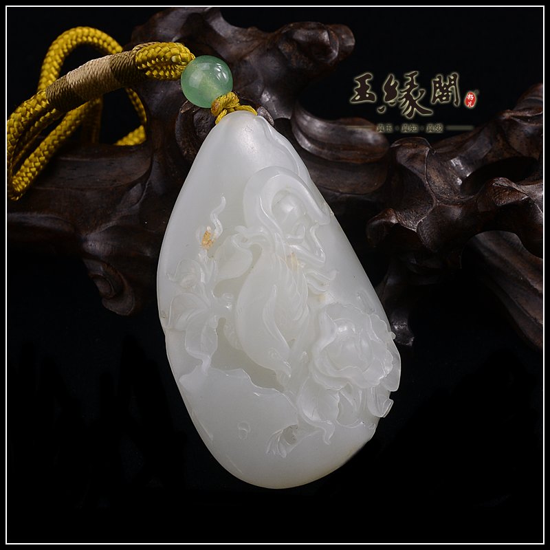 羊脂白玉籽料把件 富贵长寿