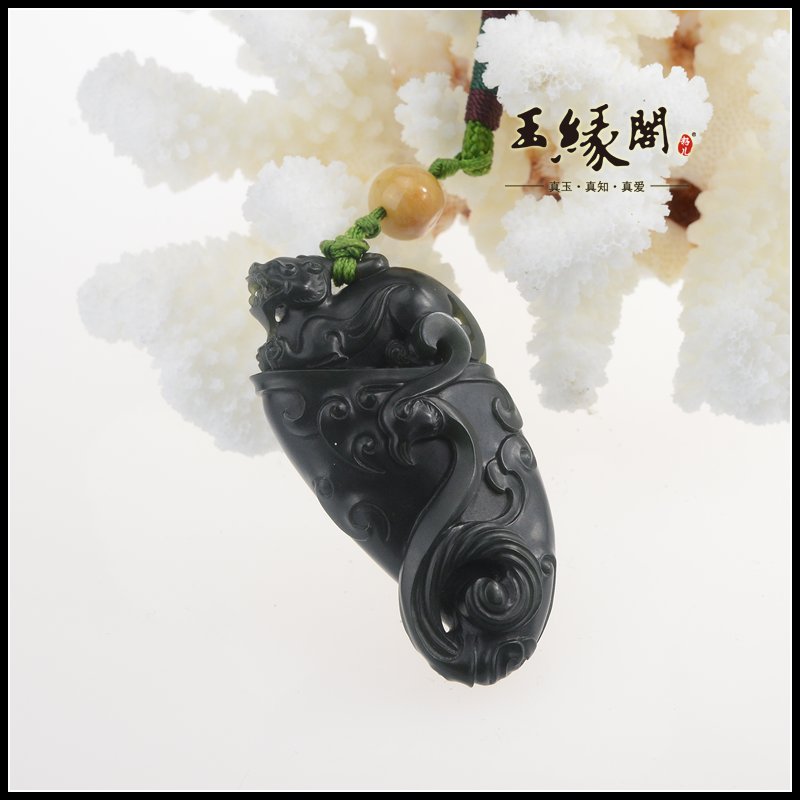 黑碧玉籽料把件 龙凤纹角形杯