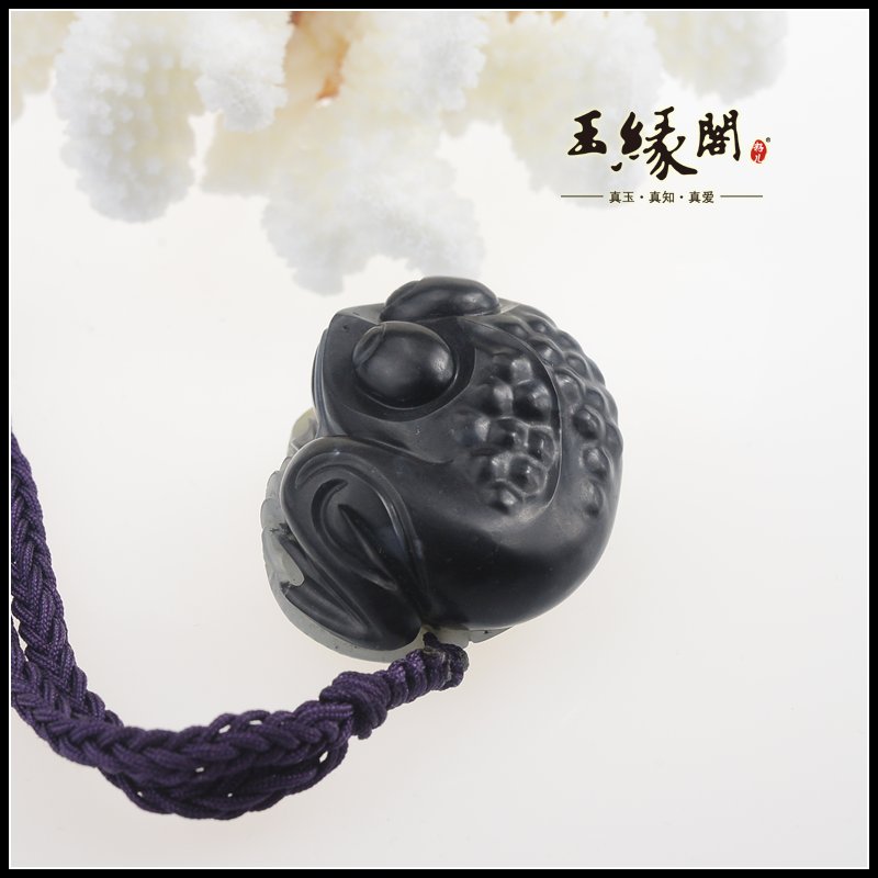 墨玉籽料把件 财运连连