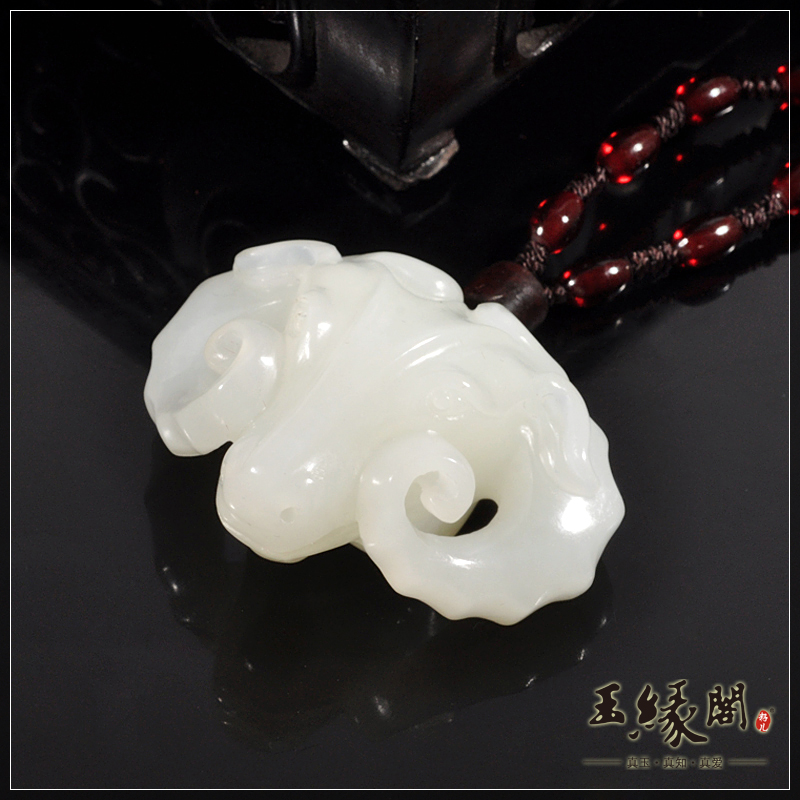 羊脂玉挂件 盘羊首