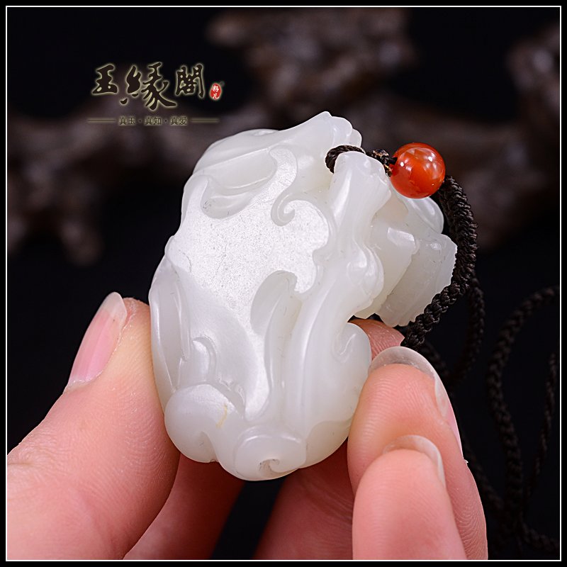 羊脂玉籽料挂件 貔貅
