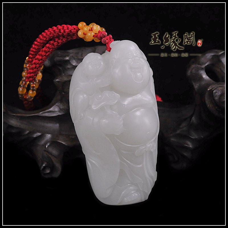 羊脂玉籽料把件 童子戏佛