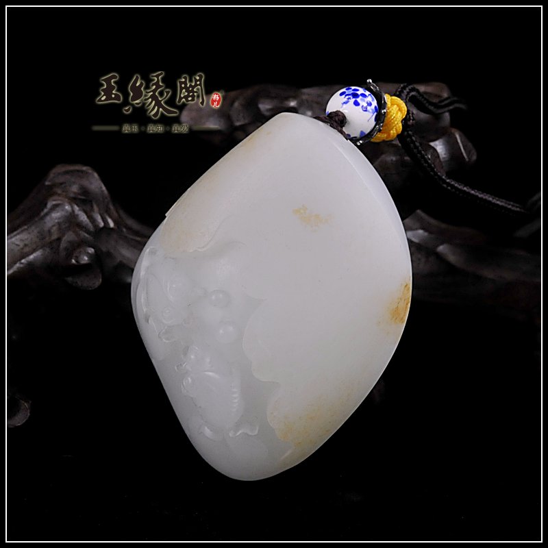 秋梨皮羊脂玉籽料把件 金玉满堂