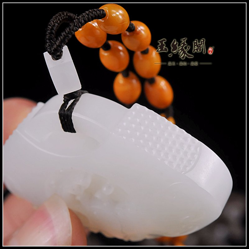 羊脂玉籽料牌 守护