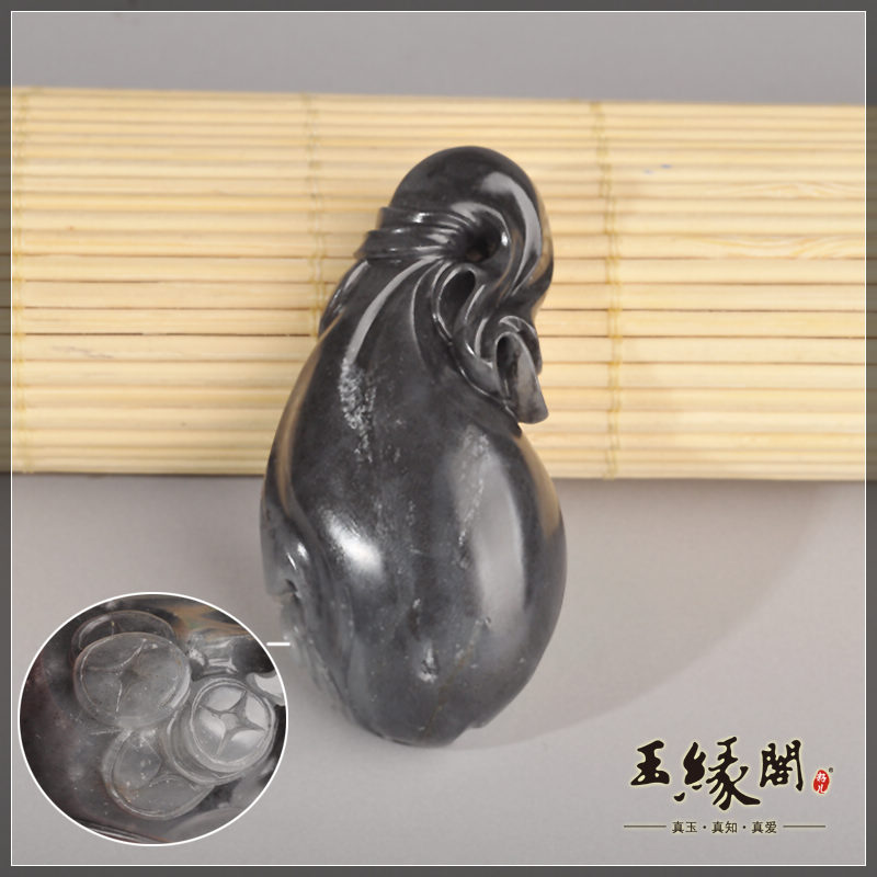 墨玉籽料把件  代代有福
