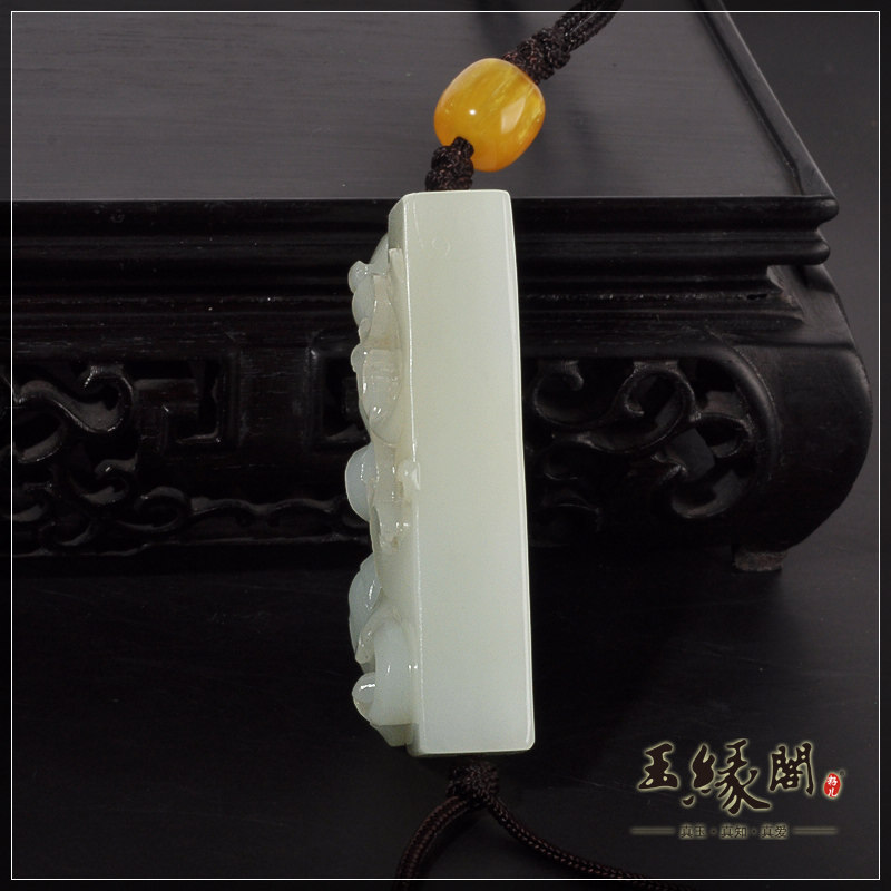 羊脂白玉籽料把件 龙凤璧