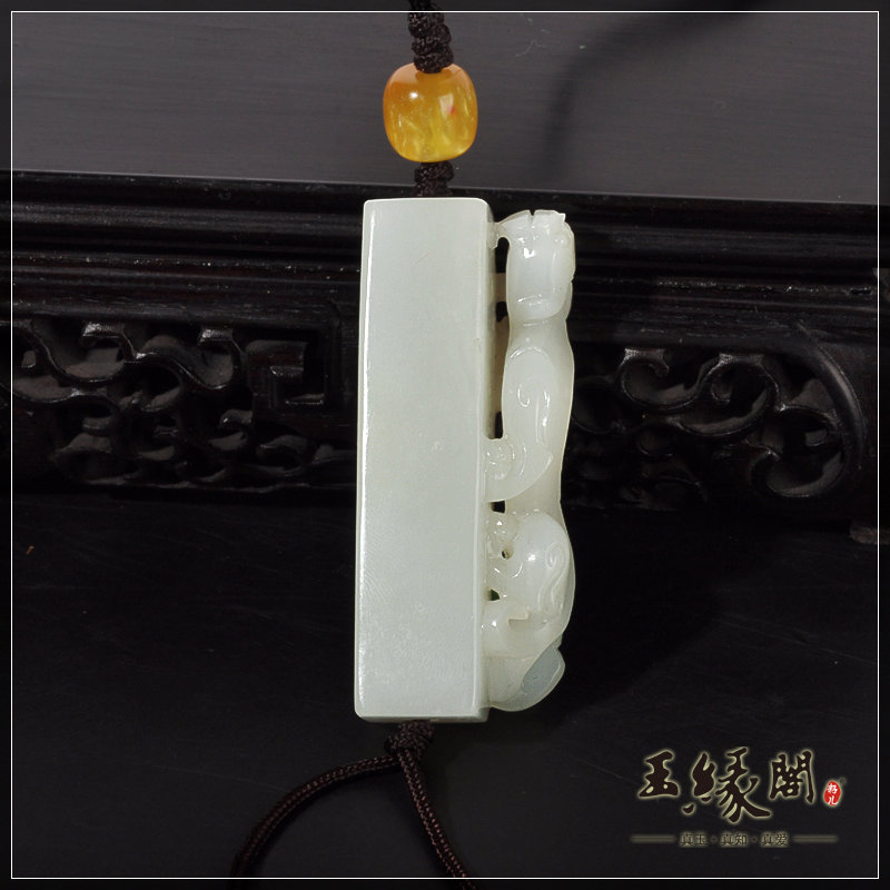 羊脂白玉籽料把件 龙凤璧