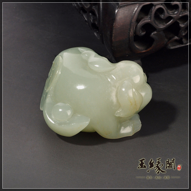 白玉籽料把件 招财猪