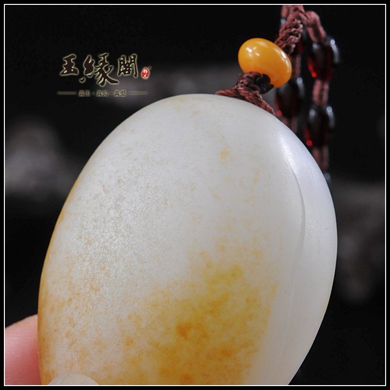 羊脂玉籽料把件 佛