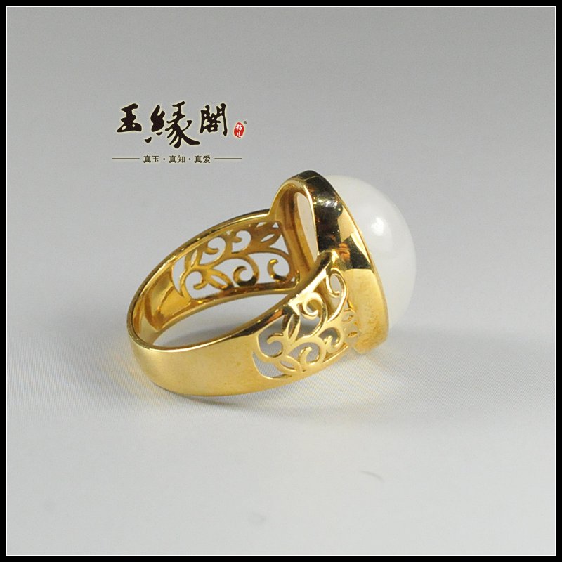 18K金镶和田玉 戒指