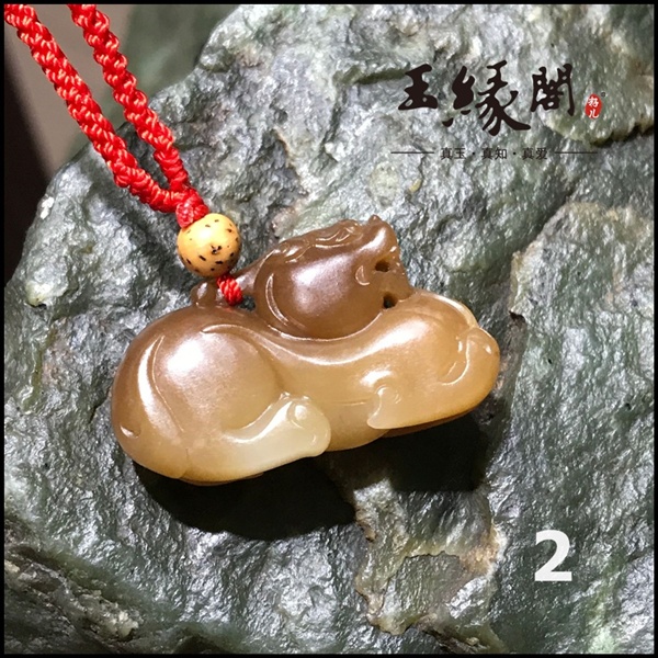 糖白玉挂件 貔貅